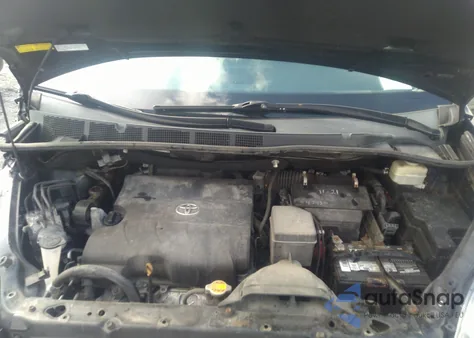 2015 Toyota Sienna Le 7 Passenger z USA, uszkodzony, nr VIN 5TDJK3DC0FS120875